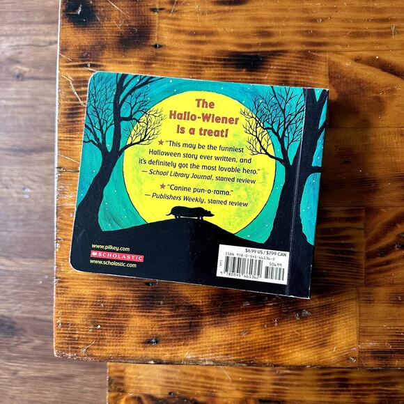 The Hallo-Wiener Board Book - Picture 7 of 8